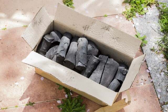 BBQ用の炭に使用期限ってあるの？湿気た炭を復活させる方法は？